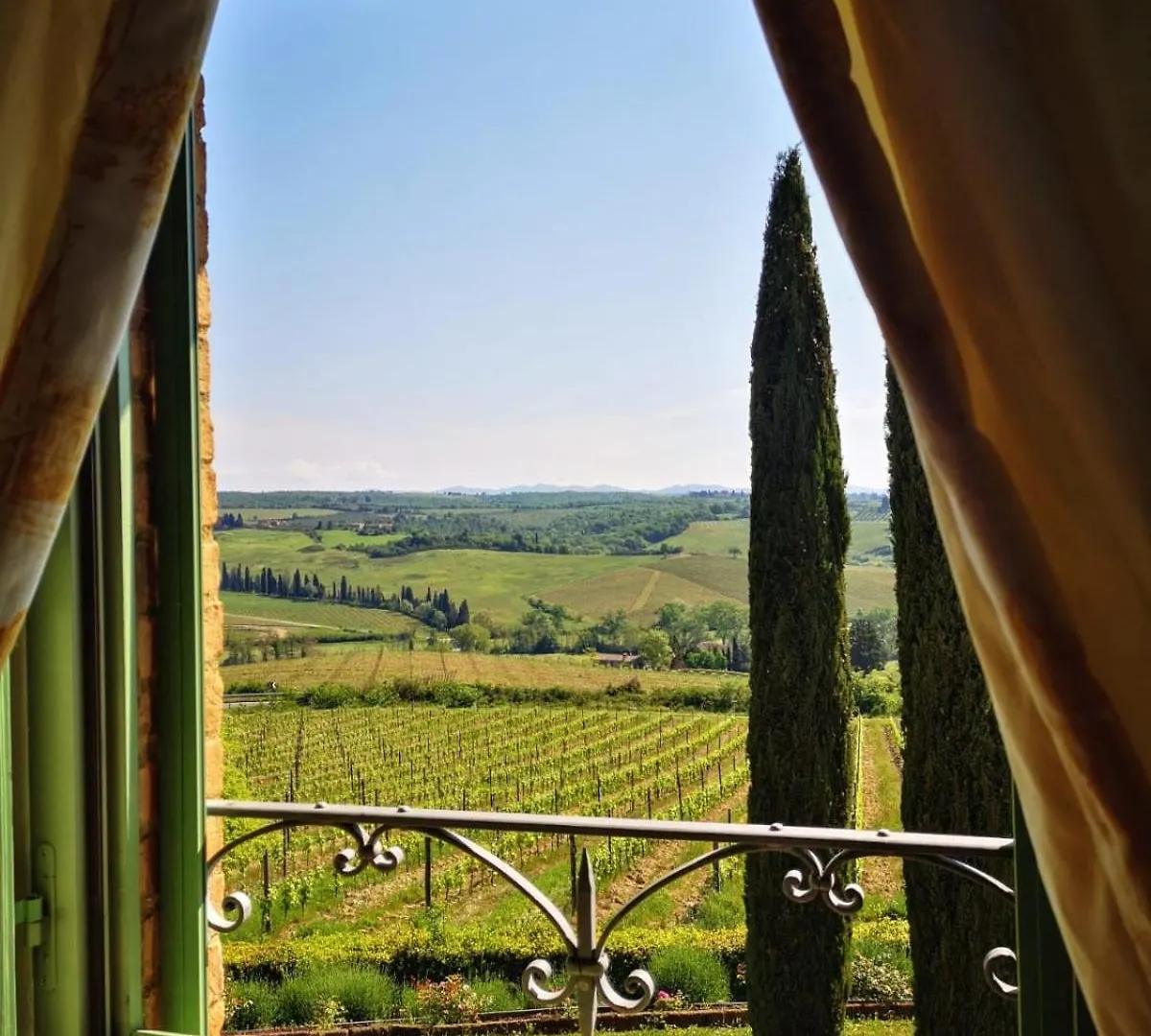Villa Il Castagno Wine & Resort Siena 0*,  Italy