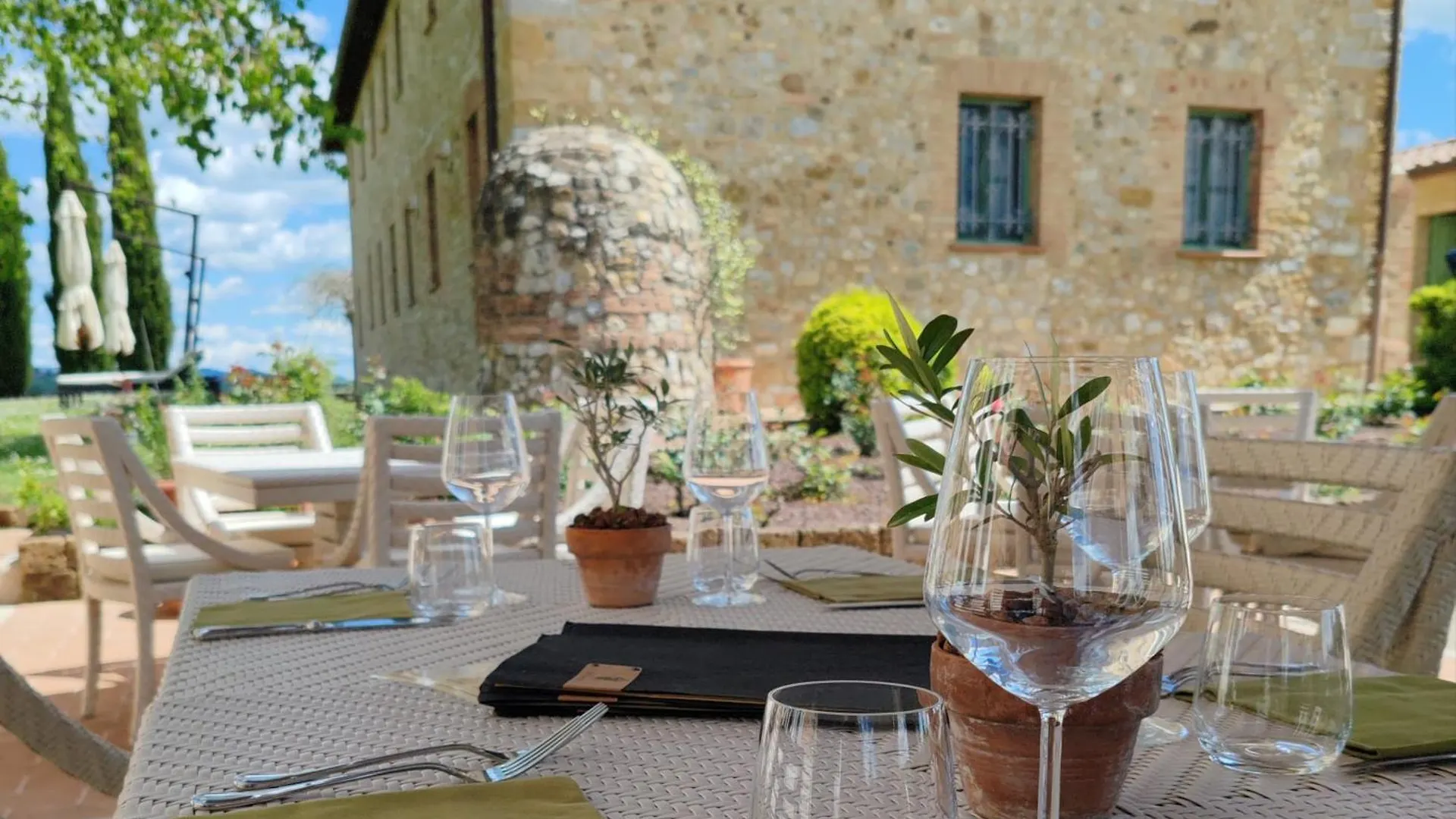 Villa Il Castagno Wine & Resort Siena 0*,  Italy