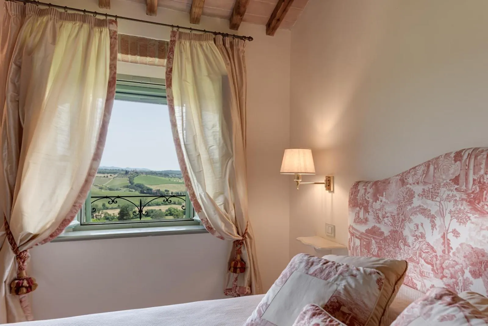 Villa Il Castagno Wine & Resort Siena Farm stay